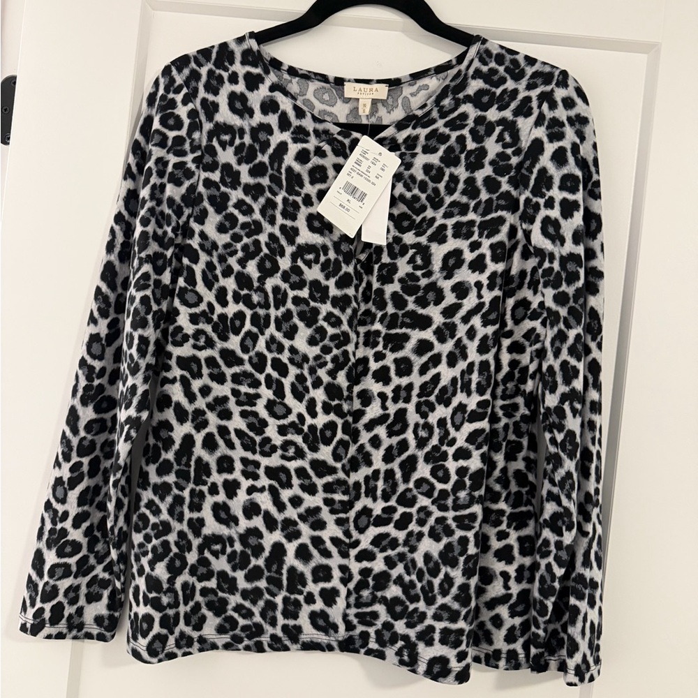 Elegant Black and White Animal Print Long Sleeve Top